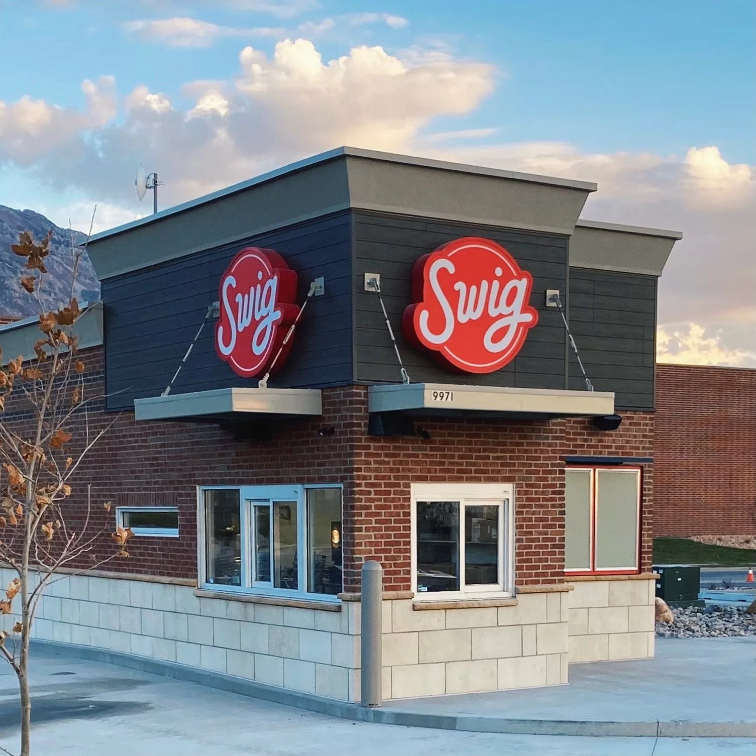 Swigs First Franchise Location Officially Opens in Arkansas jpg